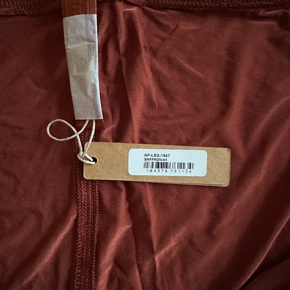 Skims Saffron Jelly Sheer Footed Leggings, Size 4X NWT - Picture 3 of 3